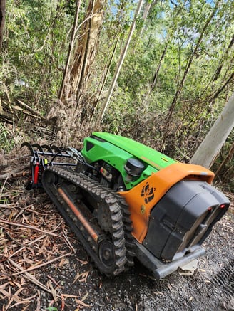 Rata Compact Power Claw on Remote Tractor