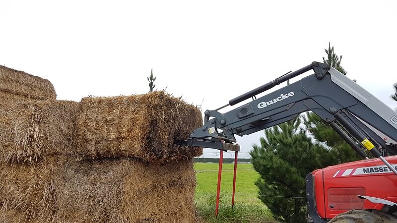 Rata Bale Fork pushing hay bales into position