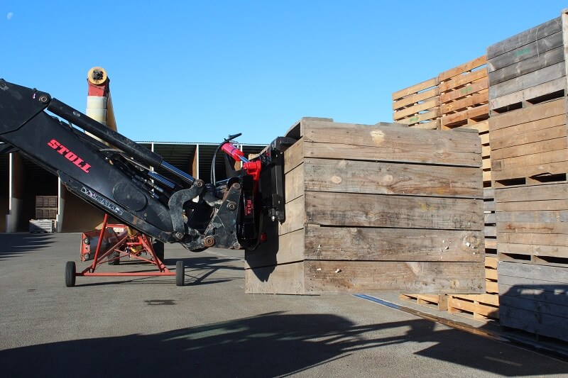 Frond End Loader Box Tipper having Rotated the box