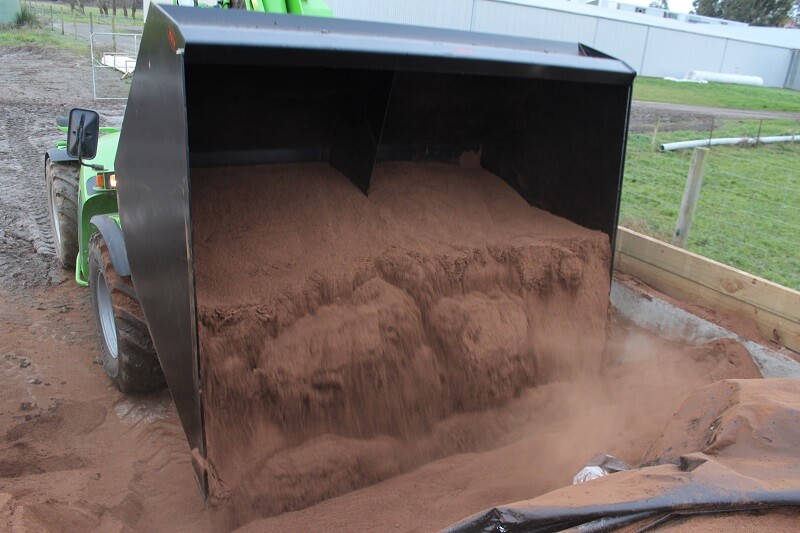 Rata Equipment Bulk material handling Bucket emptying Palm Kernel into storage bunker