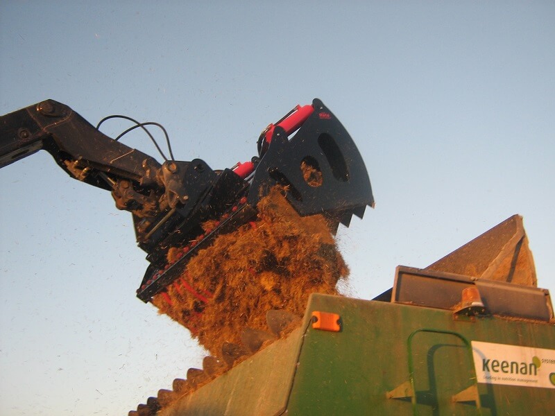 Rata Shear Grab loading mixer wagon