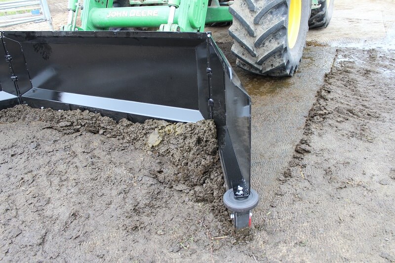 Rata Yard Scraper pushing muck along a dairy pad