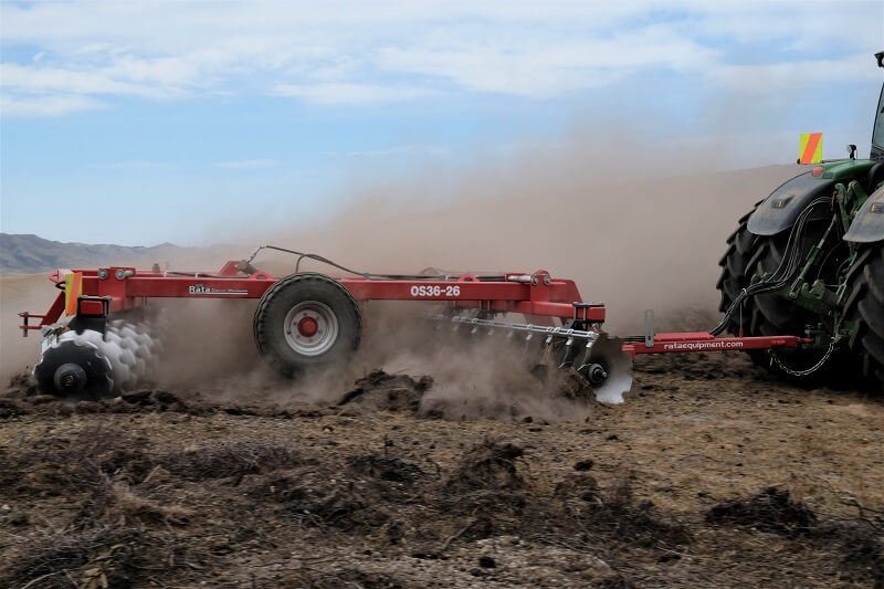 Rata Offset Disc Cultivator breaking in tough ground (1)