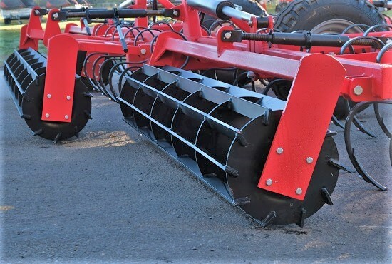 Crumbler Roller overlap on Rata 103 Maxitill cultivator