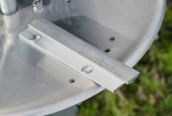 Adjustable Spinner fins on Vogal fertiliser spreader