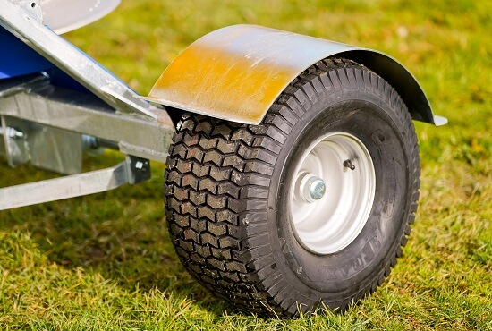 Galavansed Mudguards on Vogal fertiliser spreader